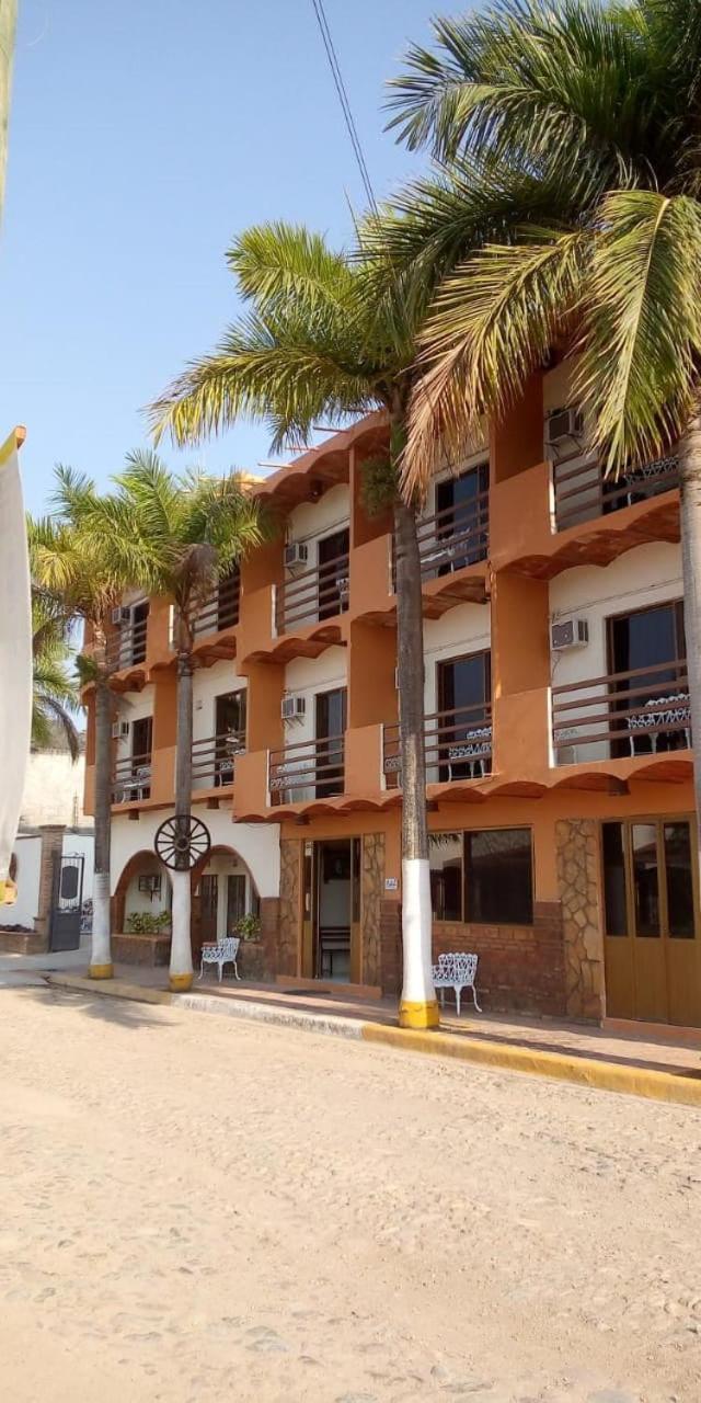 瓜亚比托斯 La Rienda Guayabitos酒店 外观 照片